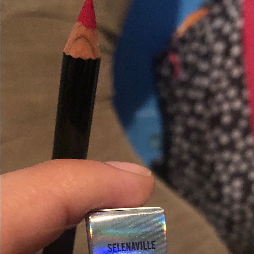 MAC Selena 25th anniversary lip pencil
